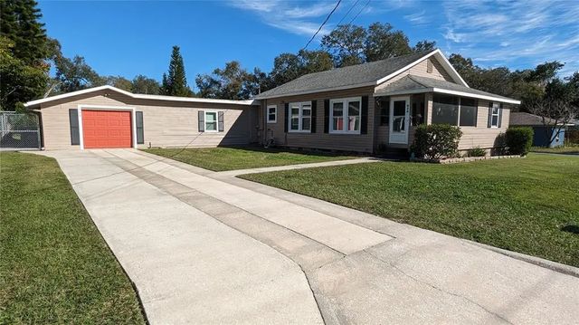 848 Valencia Street E, LAKELAND