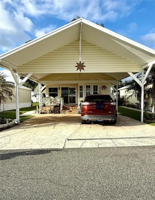 132 Citrus Ridge Drive, DAVENPORT