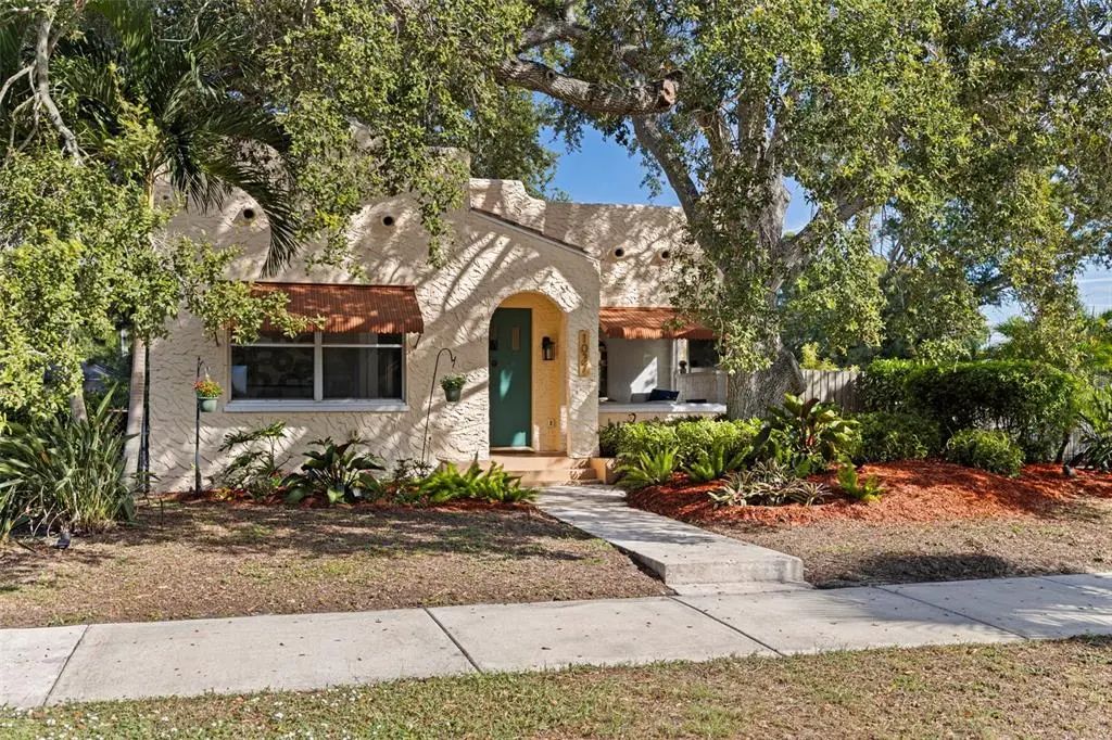 1037 51st Avenue N, ST PETERSBURG