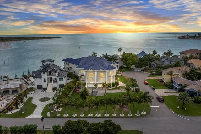 774 Nina Drive, TIERRA VERDE