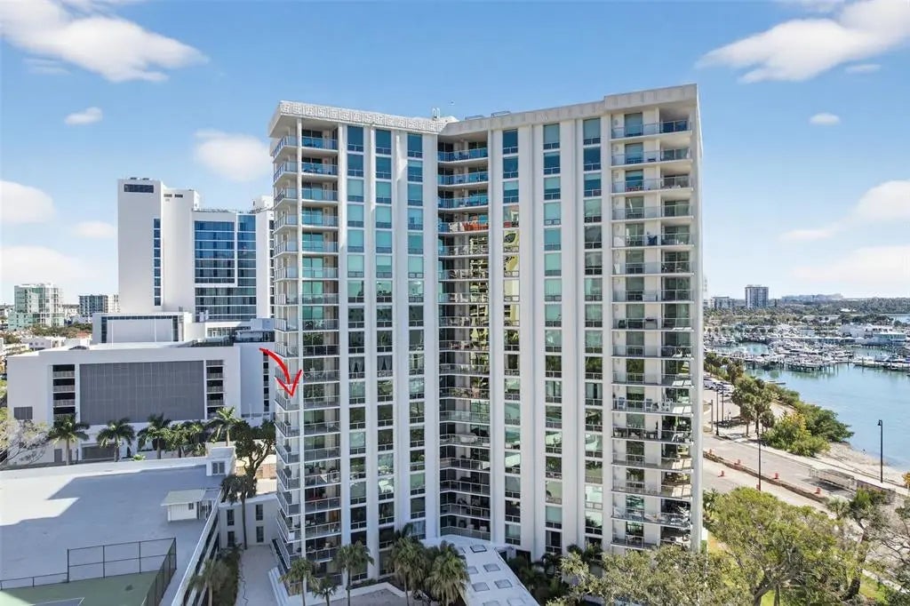 1111 N Gulfstream Avenue 8d