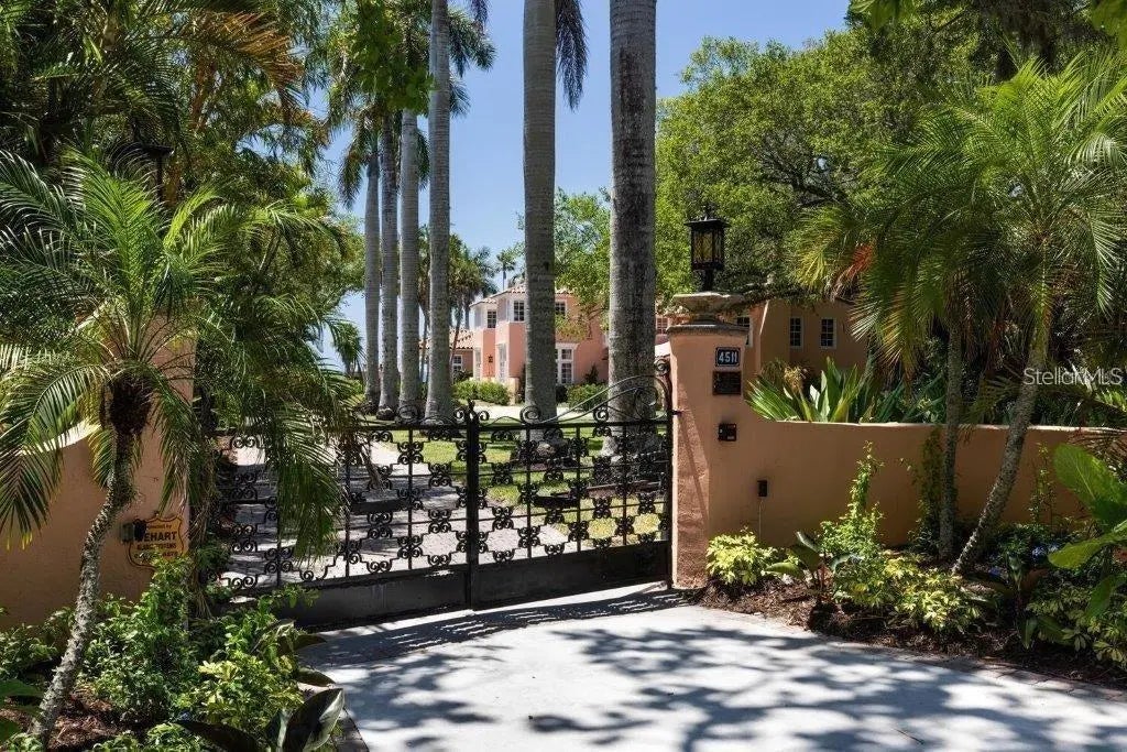4511 Bay Shore Road, SARASOTA