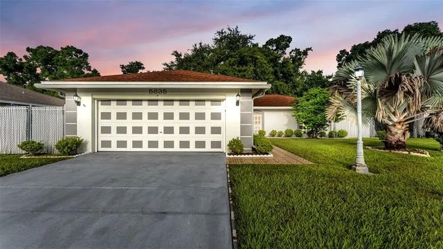 5835 Daughtery Downs Loop, LAKELAND