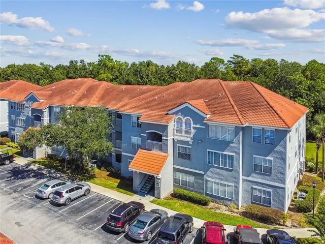 18001 Richmond Place Drive 1223, TAMPA