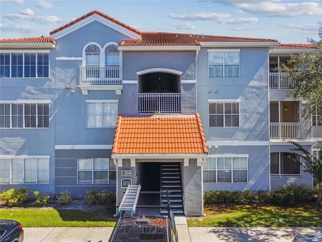 18001 Richmond Place Drive 1223, TAMPA