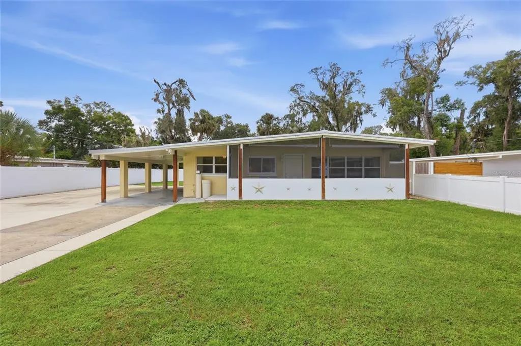 742 Temple Avenue, ORANGE CITY