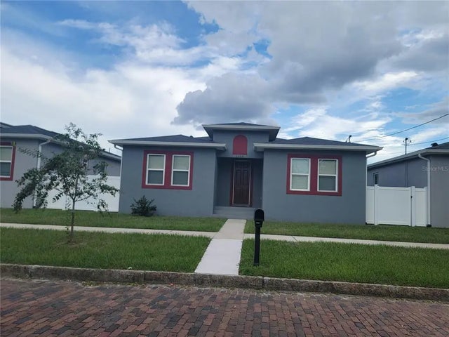 2928 W Chestnut Street, TAMPA