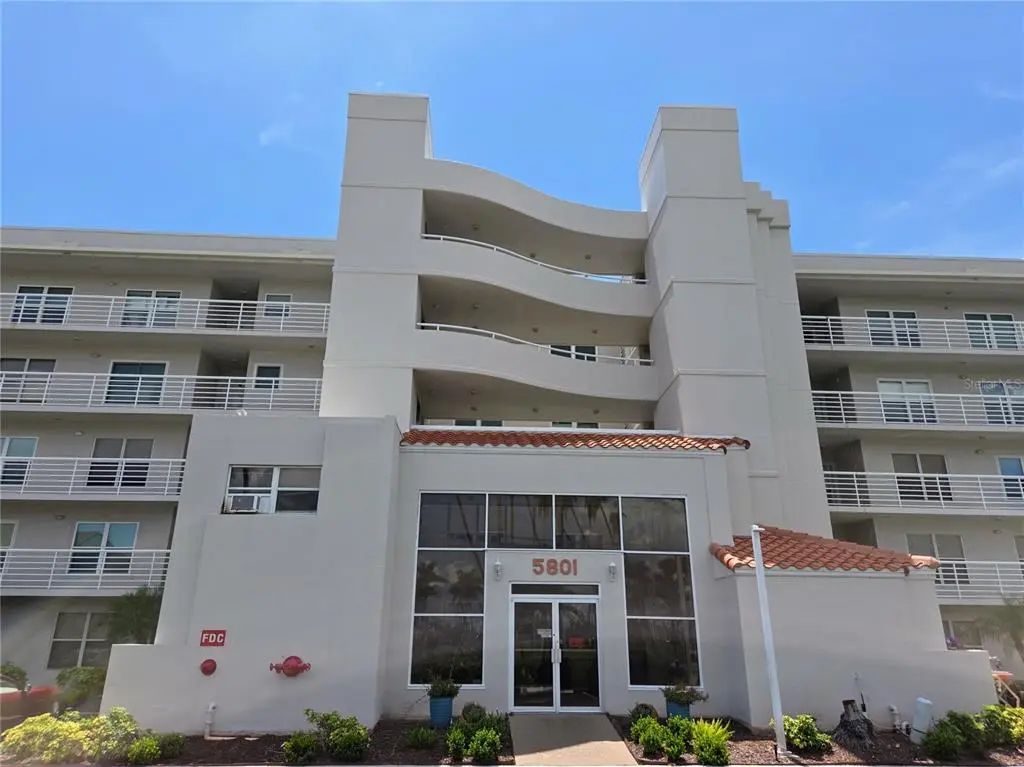 5801 Bahia Del Mar Circle 113, ST PETERSBURG