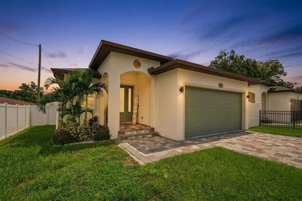 8307 N Gomez Avenue, TAMPA