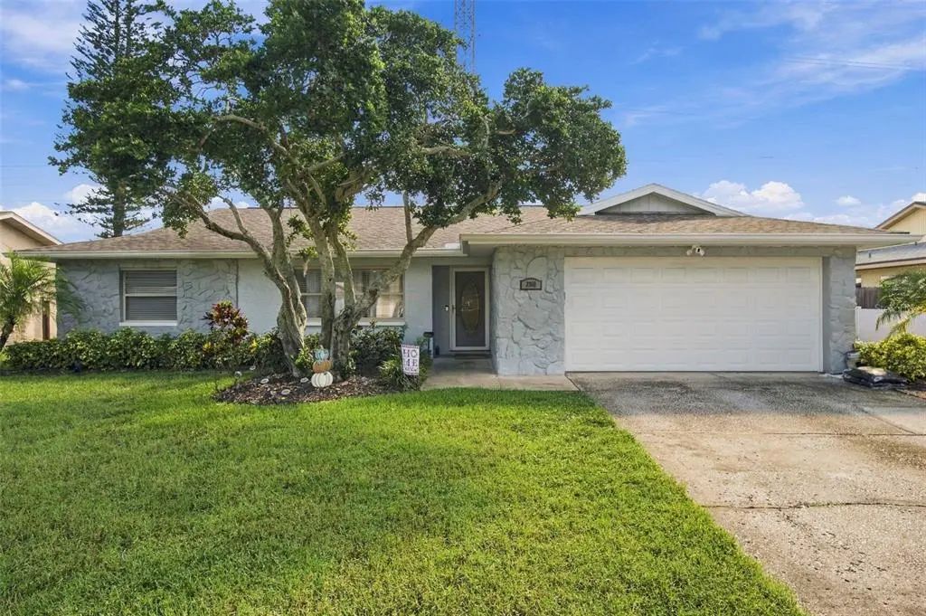 3369 Hunt Club Drive, CLEARWATER