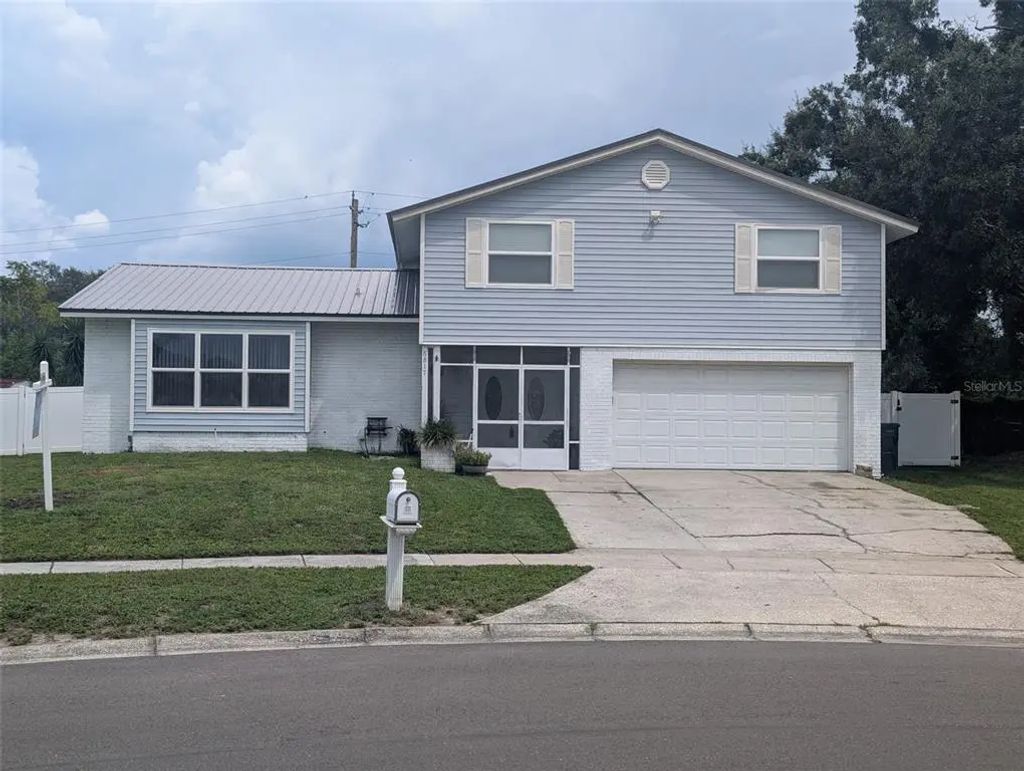 6817 Mitchell Circle, TAMPA