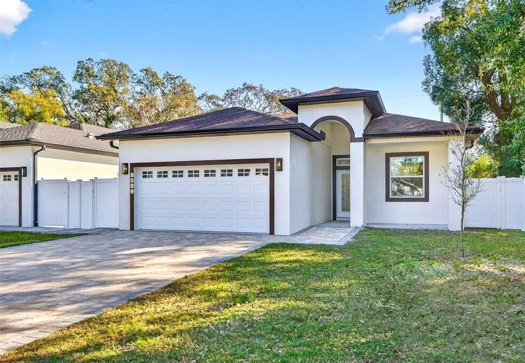 8509 N Newport Avenue, TAMPA
