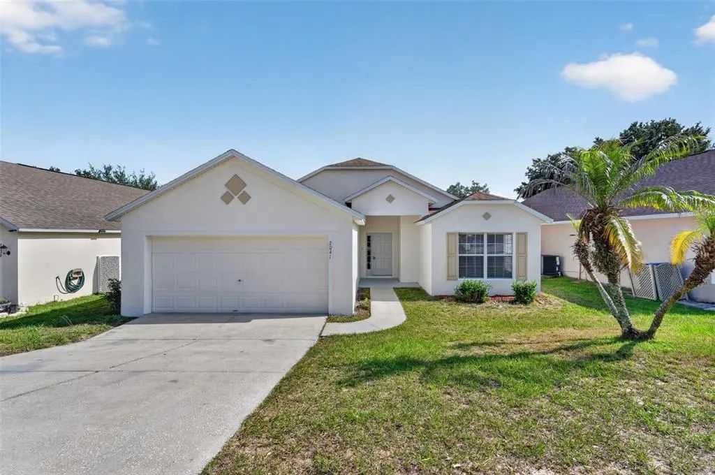 2041 Newtown Road, GROVELAND