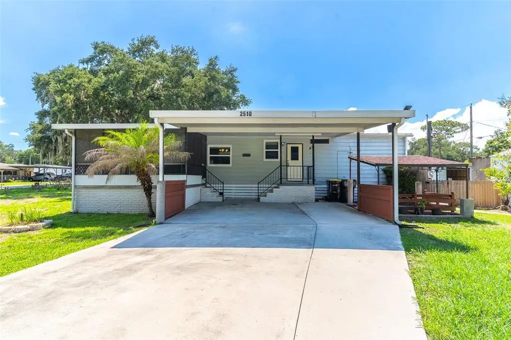 2510 Island Oaks E, LAKELAND