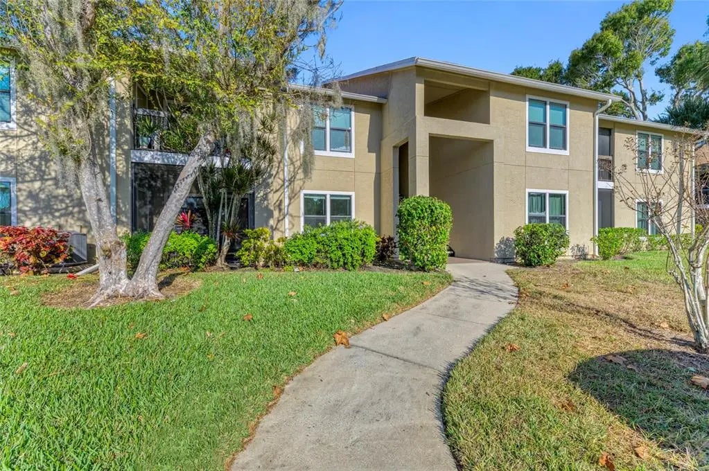 4045 Crockers Lake Boulevard 2215, SARASOTA