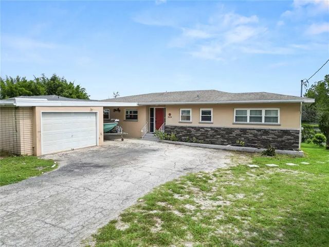 228 W Lake Ina Drive, WINTER HAVEN