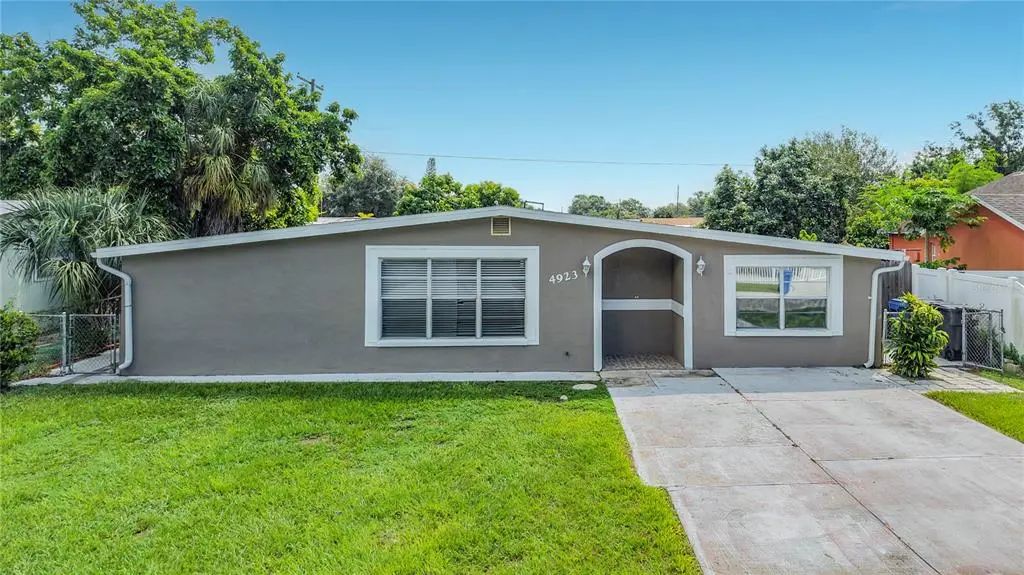 4923 Cresthill Drive, TAMPA
