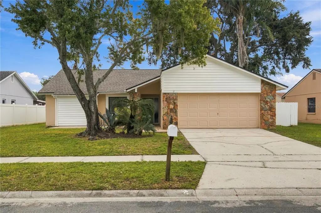16115 Pebblebrook Drive, TAMPA