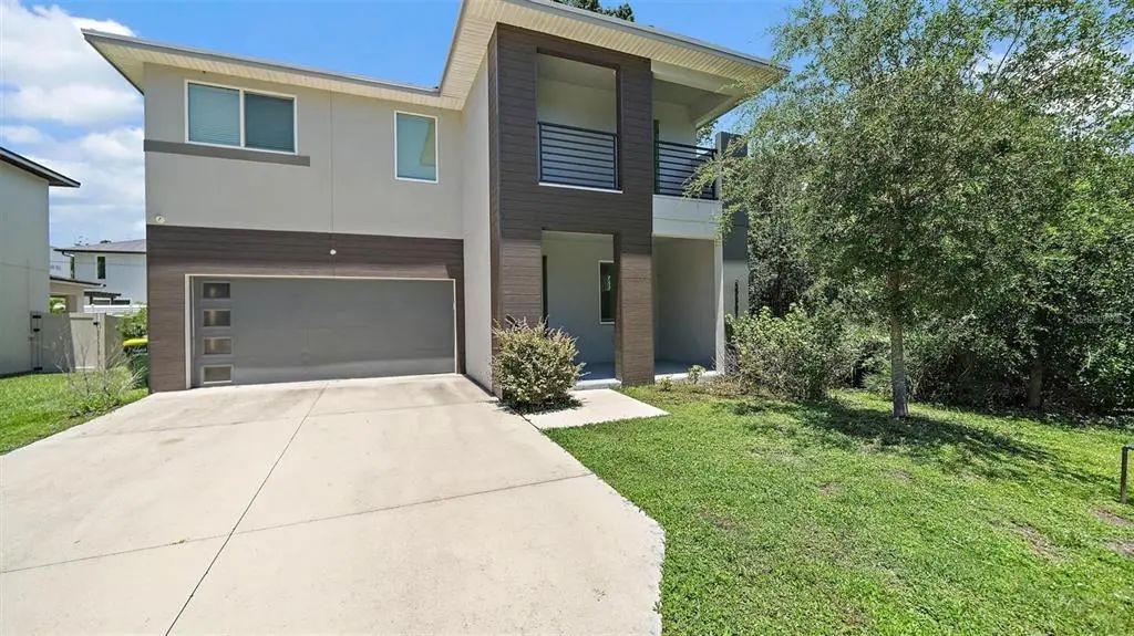 2587 Temple Street, SARASOTA