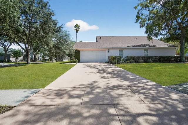 16005 Ridley Place, TAMPA