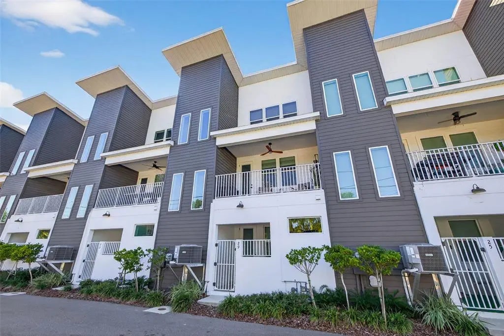 29 29th Street N, ST PETERSBURG