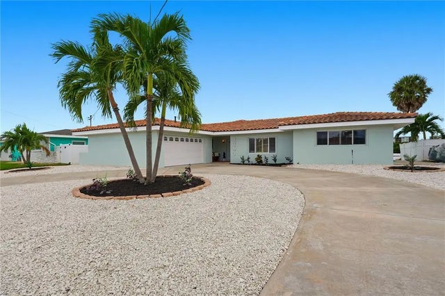 1391 Sea Gull Drive S, ST PETERSBURG