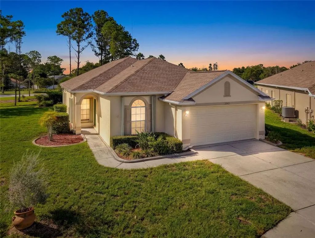 2542 Sandy Hill Court, HOLIDAY