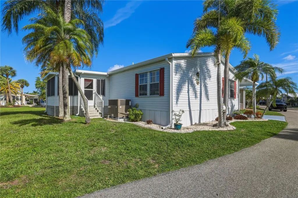 2100 Kings Highway 401, PORT CHARLOTTE