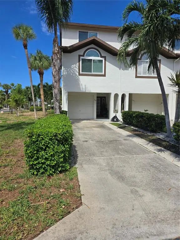 346 Madeira Circle, TIERRA VERDE