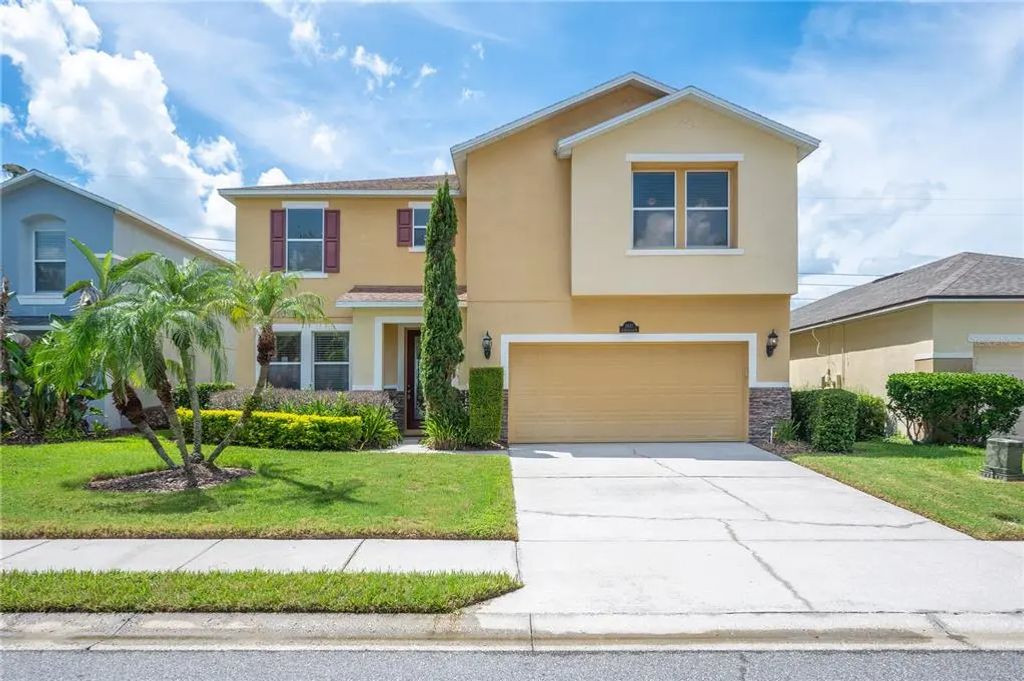 6937 Lake Eaglebrooke Drive, LAKELAND