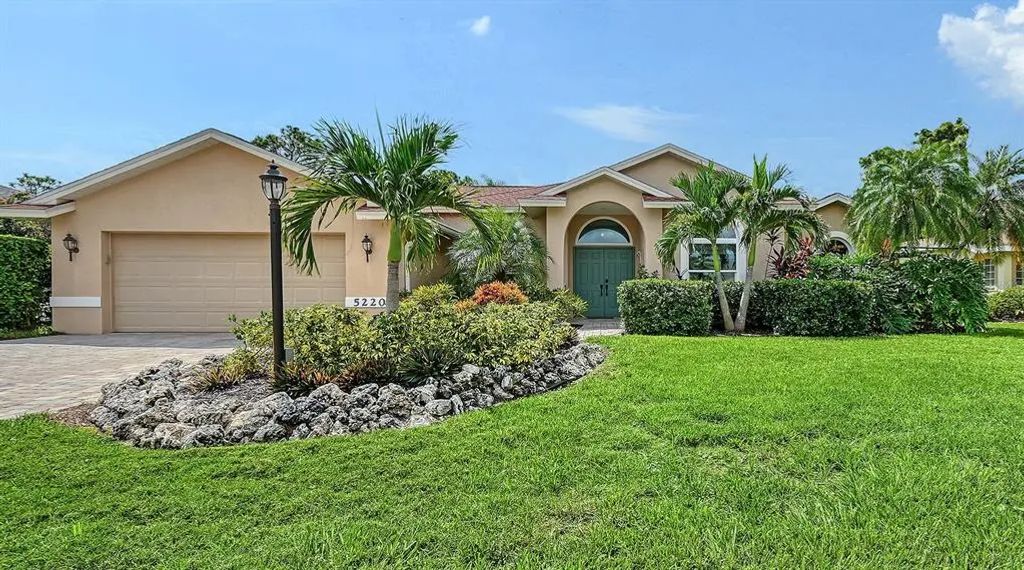 5220 Sunnydale Circle S, SARASOTA