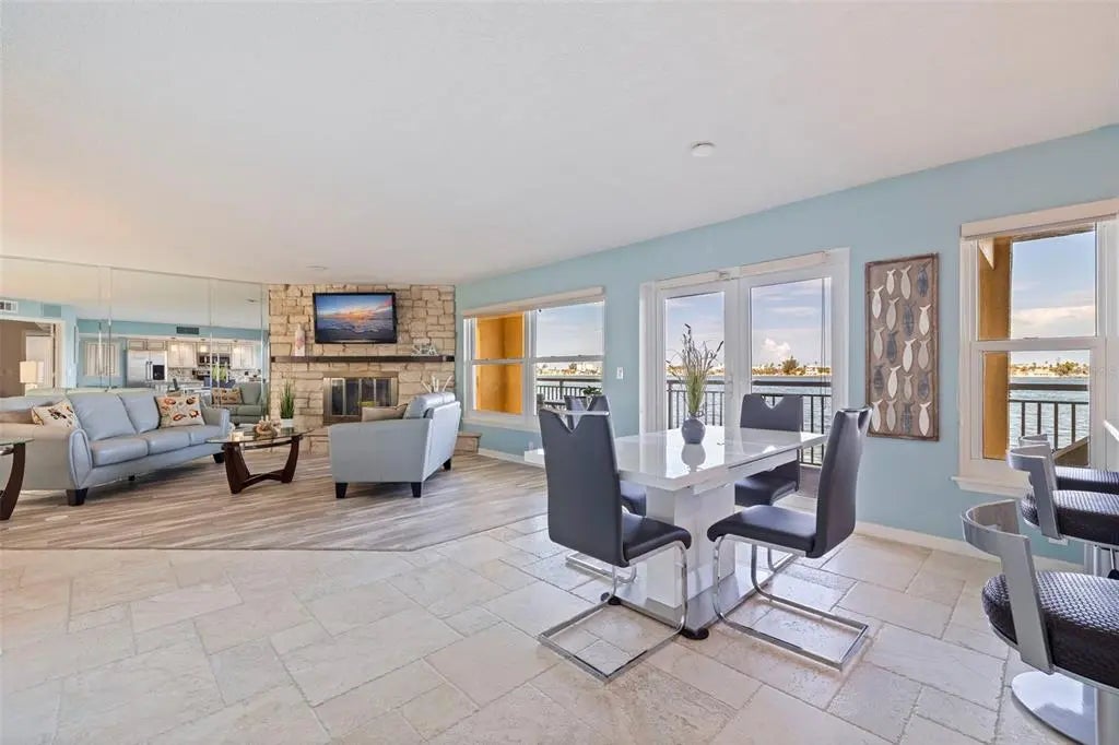 370 8th Avenue N 1, TIERRA VERDE