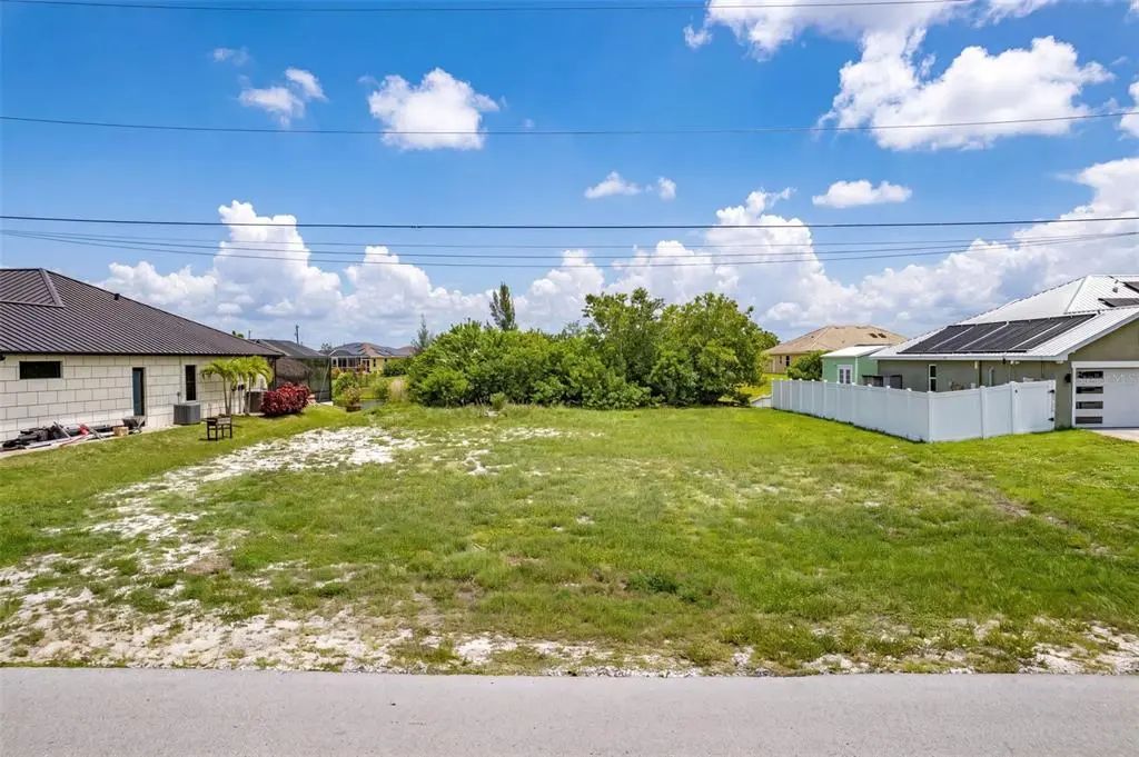 623 Ne 7th Terrace, CAPE CORAL