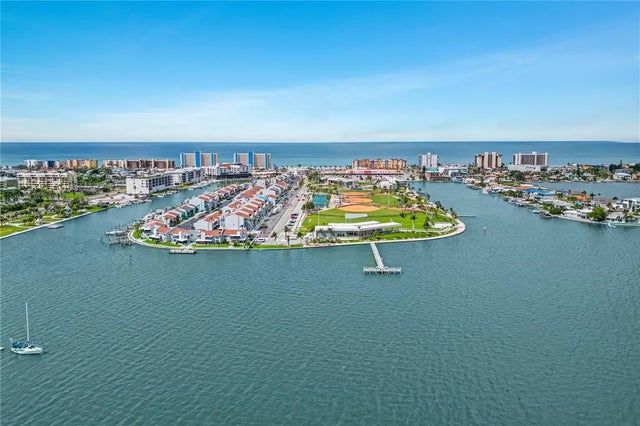 4525 Cove Circle 1002, ST PETERSBURG