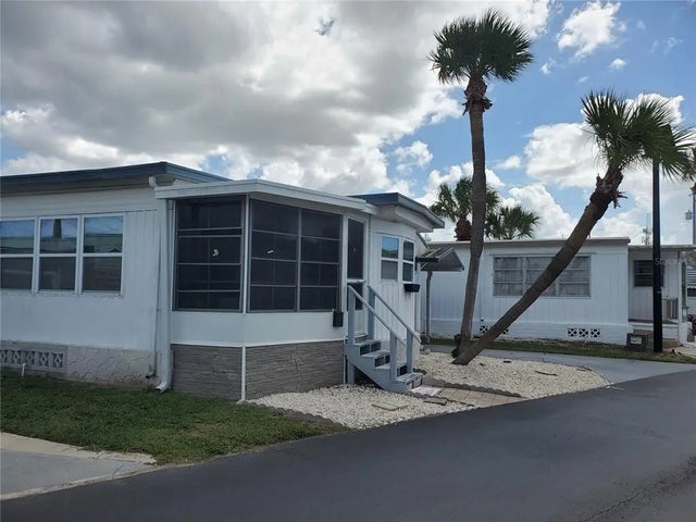 4851 W Gandy Boulevard B4l7, TAMPA