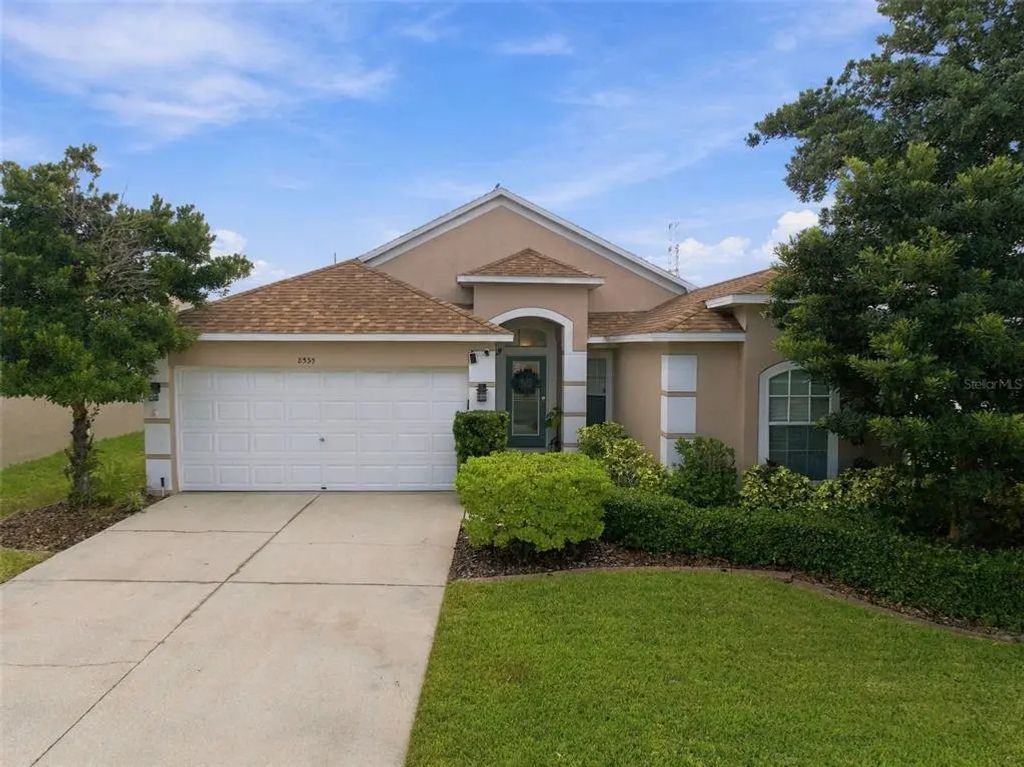 8335 Canterbury Lake Boulevard, TAMPA