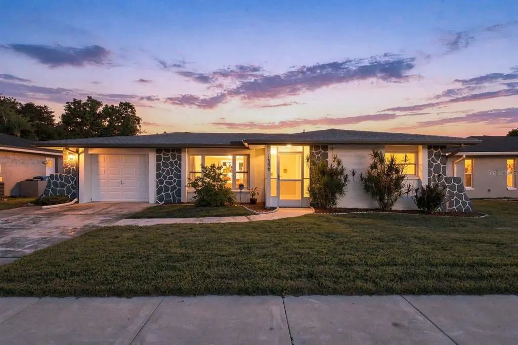 1806 Driftwood Circle S, OLDSMAR