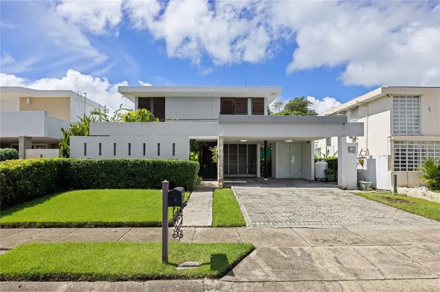 9 Mar Del Coral Urb. Villamar, CAROLINA