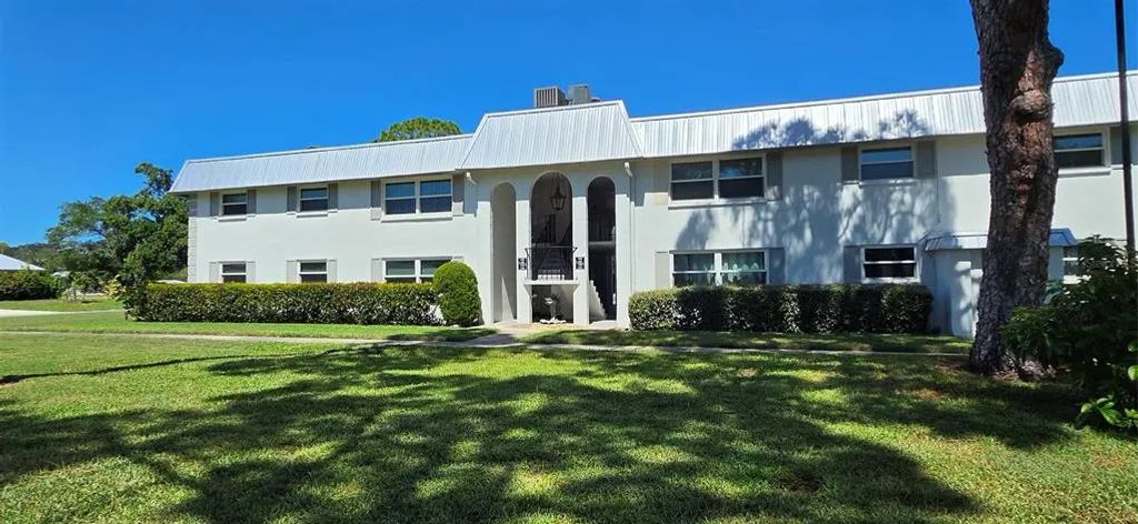 5800 Hollywood Boulevard 125, SARASOTA