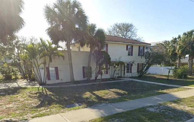 205 Gulf Boulevard, BELLEAIR BEACH