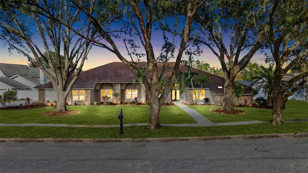 17917 Clear Lake Drive, LUTZ