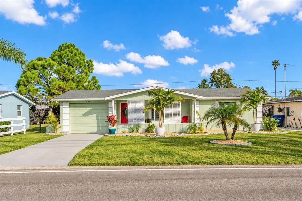 4149 Darlington Road, HOLIDAY
