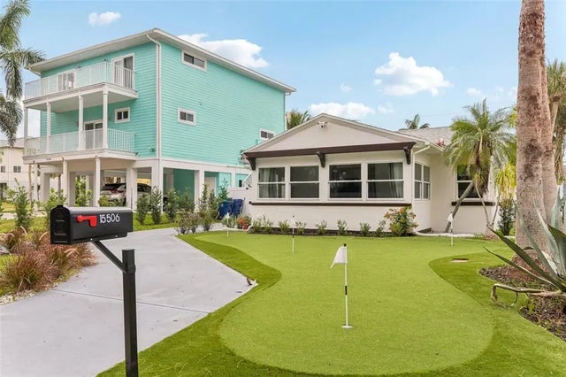 15506 1st Street E, REDINGTON BEACH