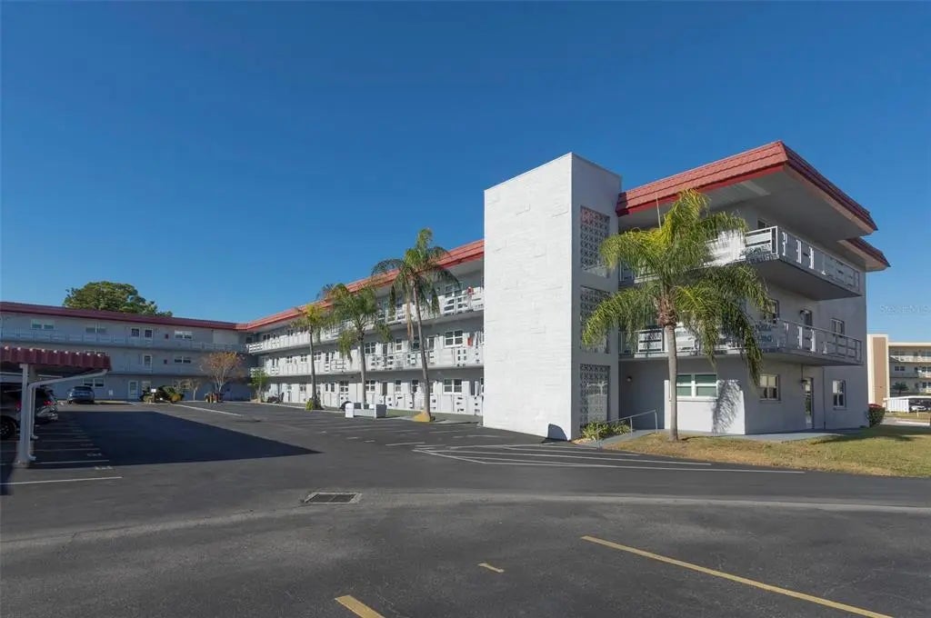 5660 80th Street N A202, ST PETERSBURG