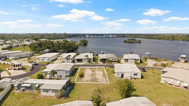 362 Shoreland Drive, FORT MYERS