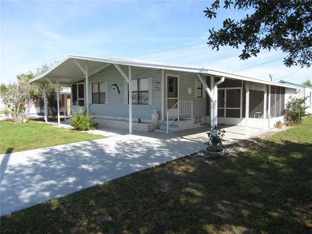 37241 Cora Avenue, ZEPHYRHILLS
