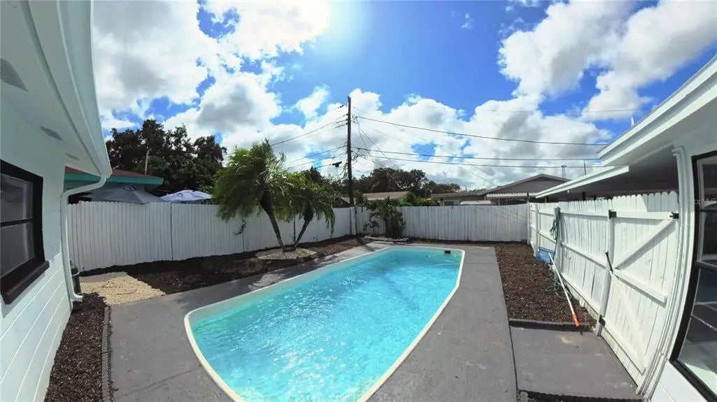 11598 Ridge Road, LARGO