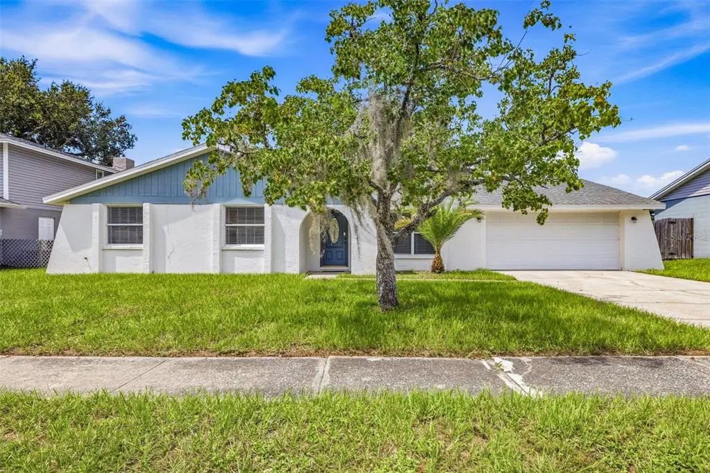 16506 Forestlake Drive, TAMPA