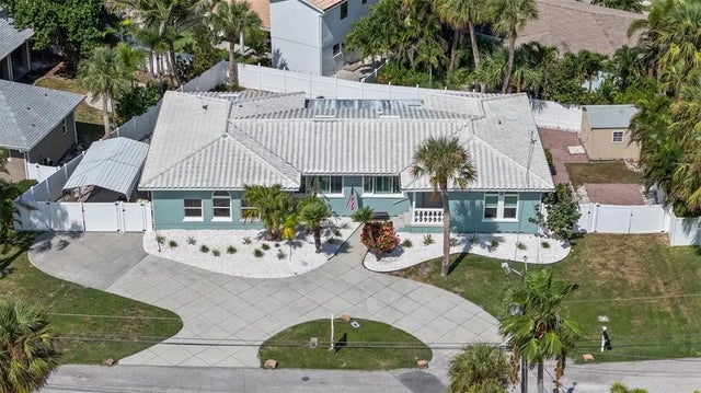976 Narcissus Avenue, CLEARWATER BEACH