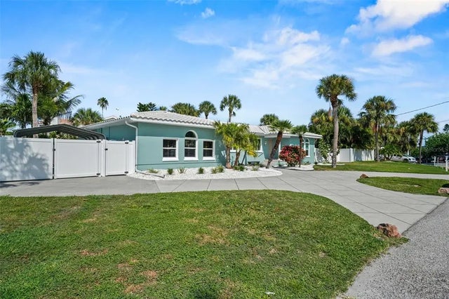 976 Narcissus Avenue, CLEARWATER BEACH